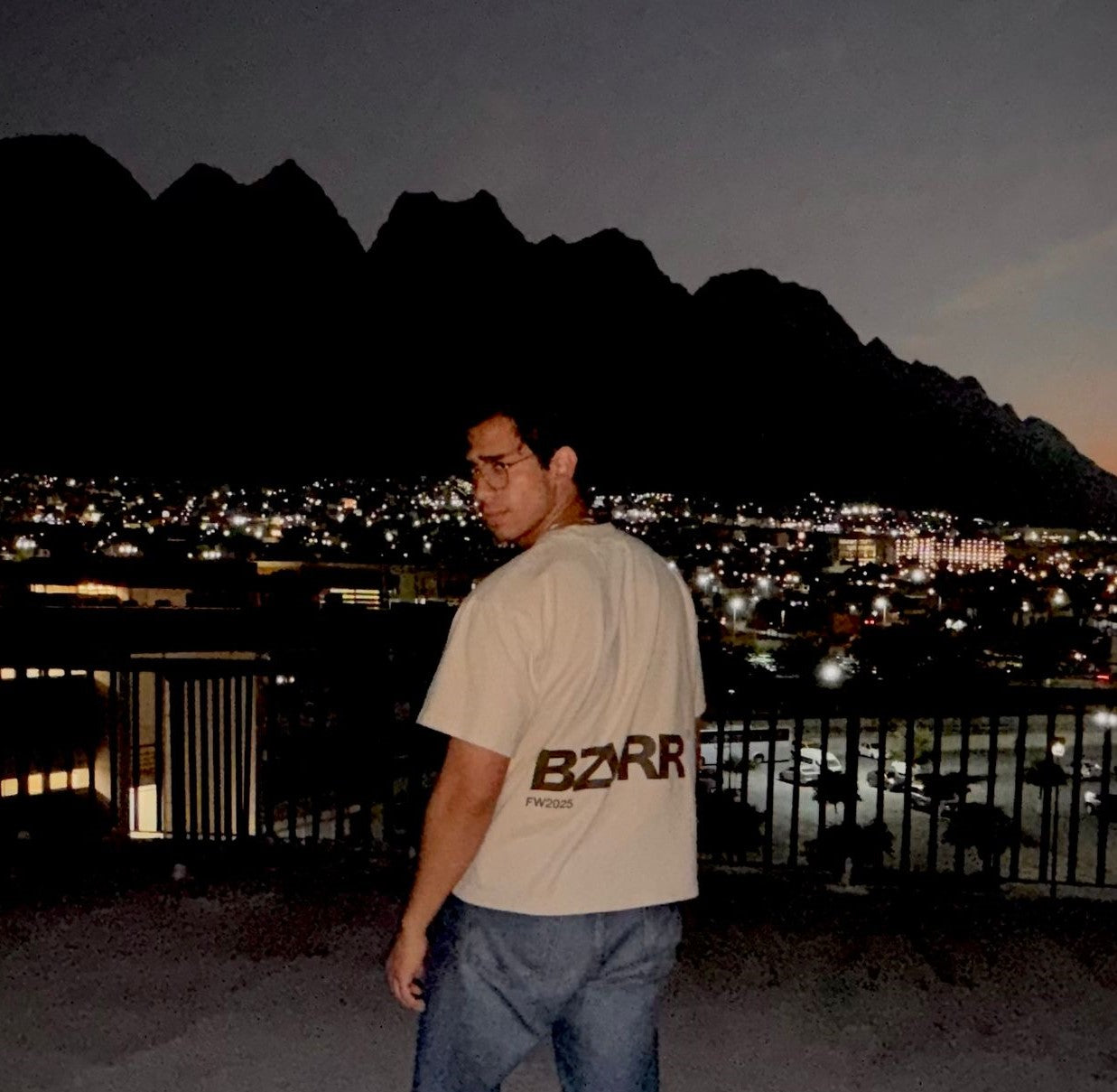 1.1(2) SAND MARMORIS BOXY T-SHIRT